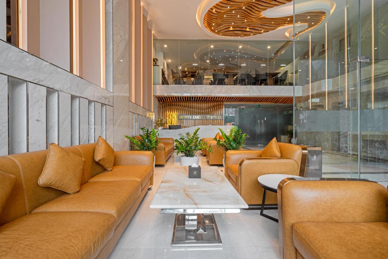 Mercy Emerald Hotel Da Nang Exterior foto