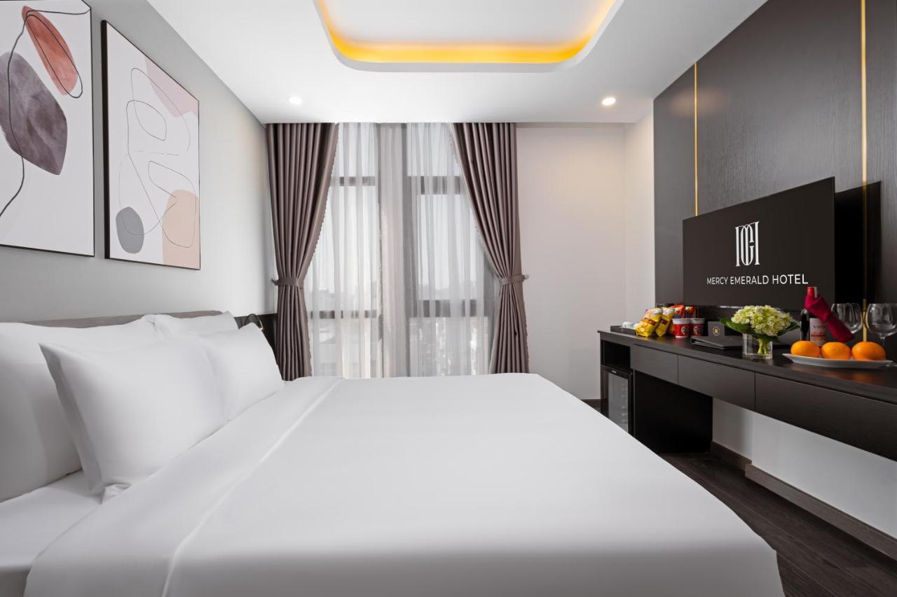 Mercy Emerald Hotel Da Nang Exterior foto