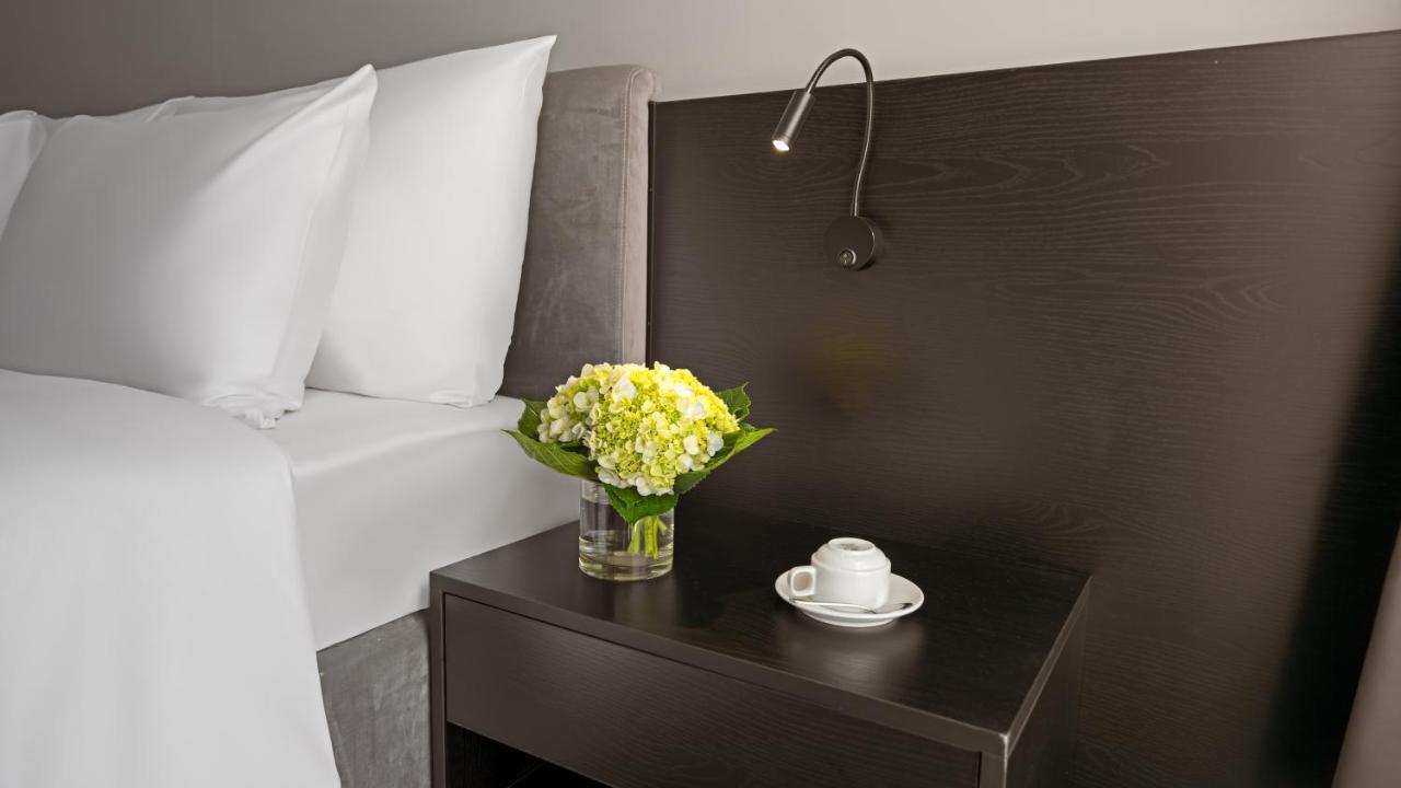 Mercy Emerald Hotel Da Nang Exterior foto