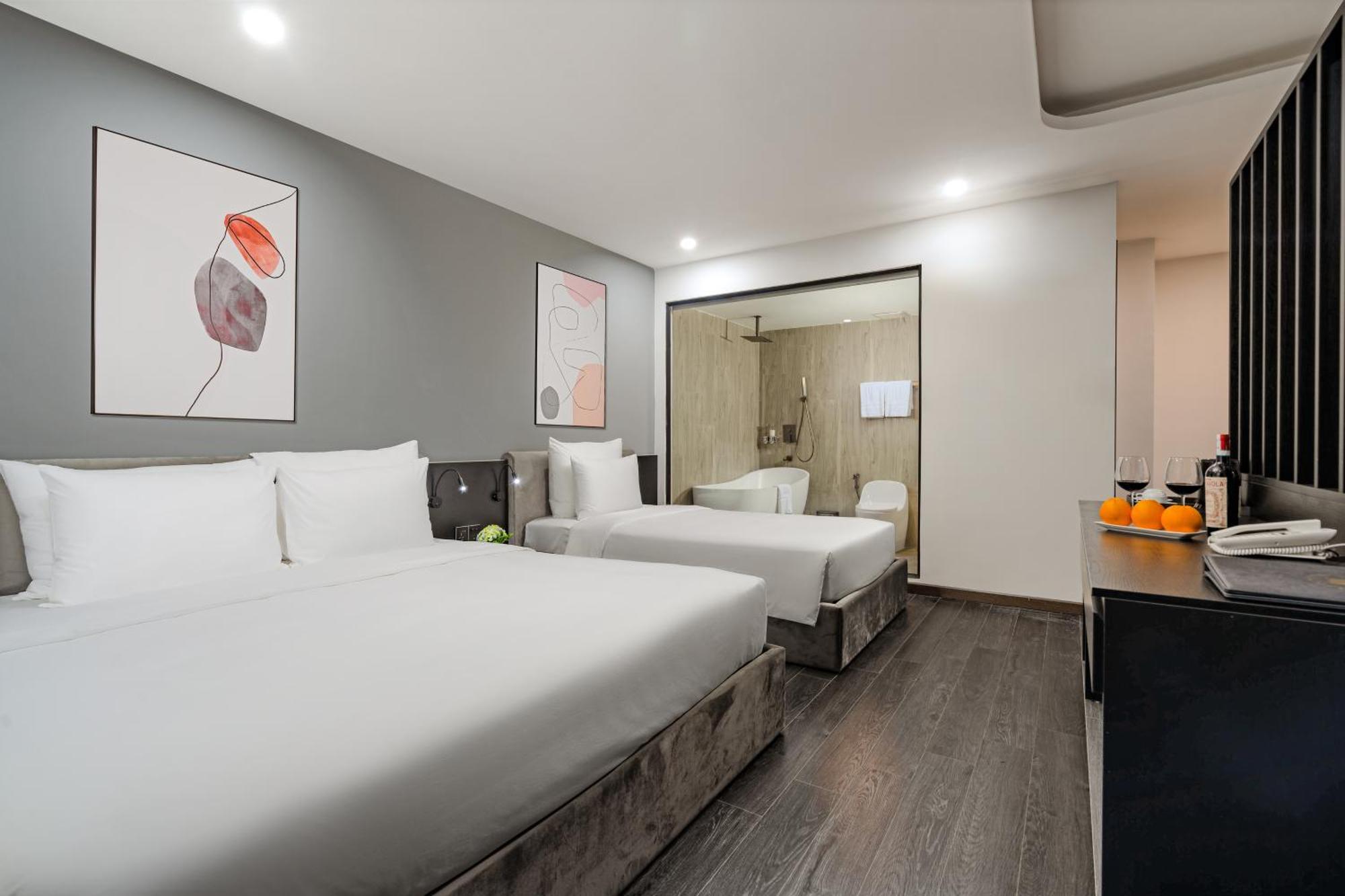 Mercy Emerald Hotel Da Nang Exterior foto
