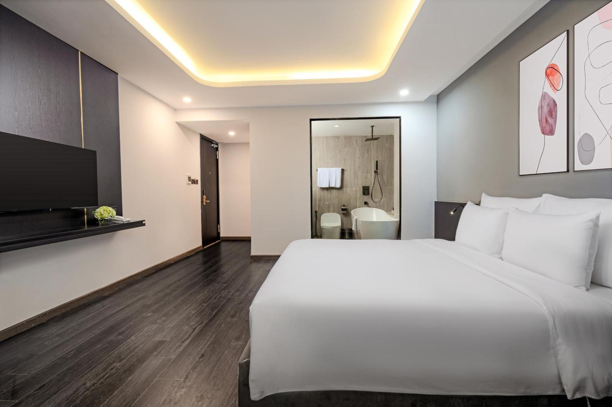 Mercy Emerald Hotel Da Nang Exterior foto